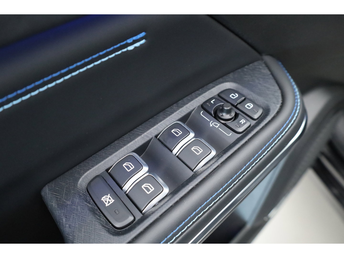 Lynk & Co 01 1.5 PHEV MY22 | Pano | Infinity Audio | Adapt. Cruise | 360cam | Stoelverw. | Apple CarPlay