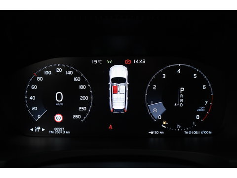 Volvo V90 Cross Country 2.0 T5 Pro | Luchtvering Four-C | Massage | Trekhaak | Pano | Head up | 360 Camera | Blis | Memory |