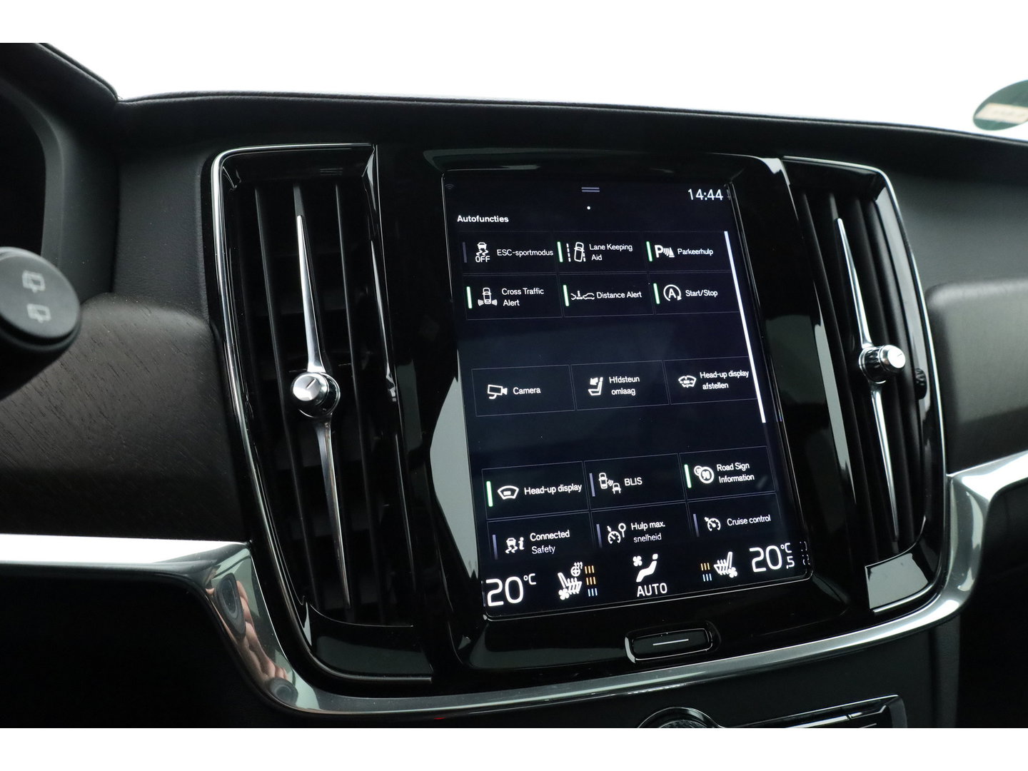Volvo V90 Cross Country 2.0 T5 Pro | Luchtvering Four-C | Massage | Trekhaak | Pano | Head up | 360 Camera | Blis | Memory |