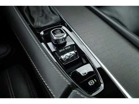 Volvo V90 Cross Country 2.0 T5 Pro | Luchtvering Four-C | Massage | Trekhaak | Pano | Head up | 360 Camera | Blis | Memory |