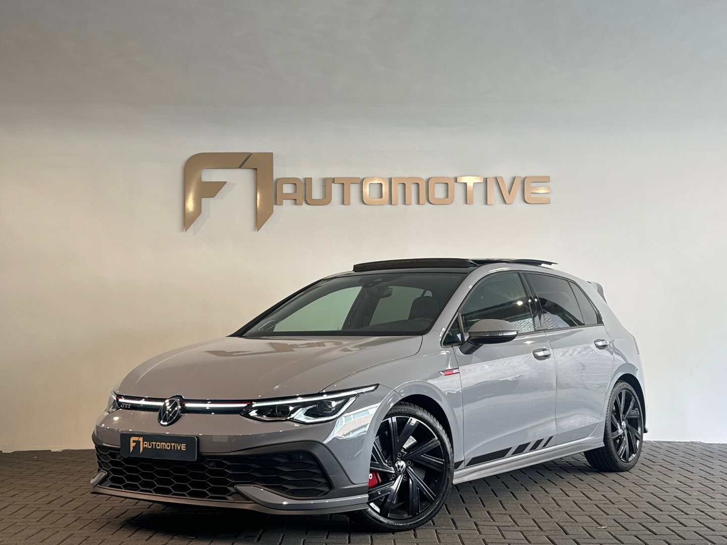 Volkswagen Golf 2.0 TSI GTI Clubsport Pano|H/K|Sfeer|Camera