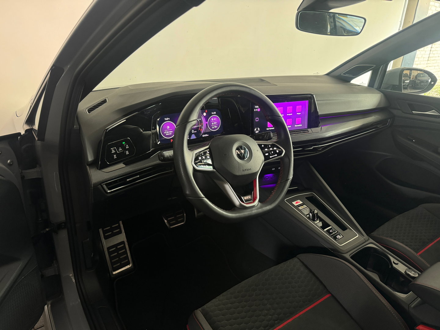 Volkswagen Golf 2.0 TSI GTI Clubsport Pano|H/K|Sfeer|Camera