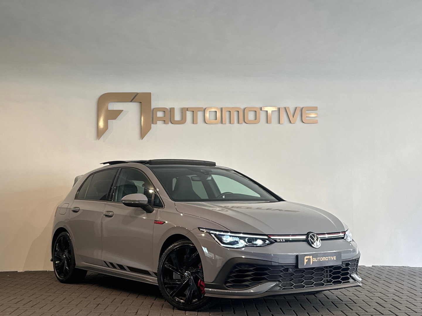 Volkswagen Golf 2.0 TSI GTI Clubsport Pano|H/K|Sfeer|Camera