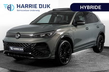 Volkswagen Tiguan - 1.5 eHybrid R-Line Edition 272 PK | Black Style | 15 inch Navi | Elek. Trekhaak | IQ Light | S/K-Panodak | Dig. Cockpit | Adapt. Cruise | Stoel-+Stuurverw. | 360 Camera | NAV + App. Connect | ECC | Elek. Klep | LM 20" | 8590