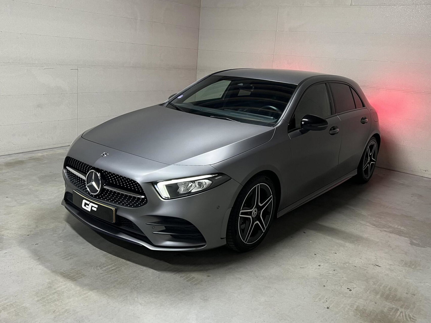 Mercedes-Benz A-Klasse 180 AMG Designo Matgrijs Sfeerverlichting Carplay