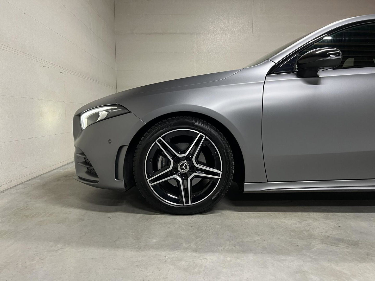 Mercedes-Benz A-Klasse 180 AMG Designo Matgrijs Sfeerverlichting Carplay