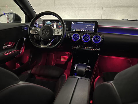 Mercedes-Benz A-Klasse 180 AMG Designo Matgrijs Sfeerverlichting Carplay