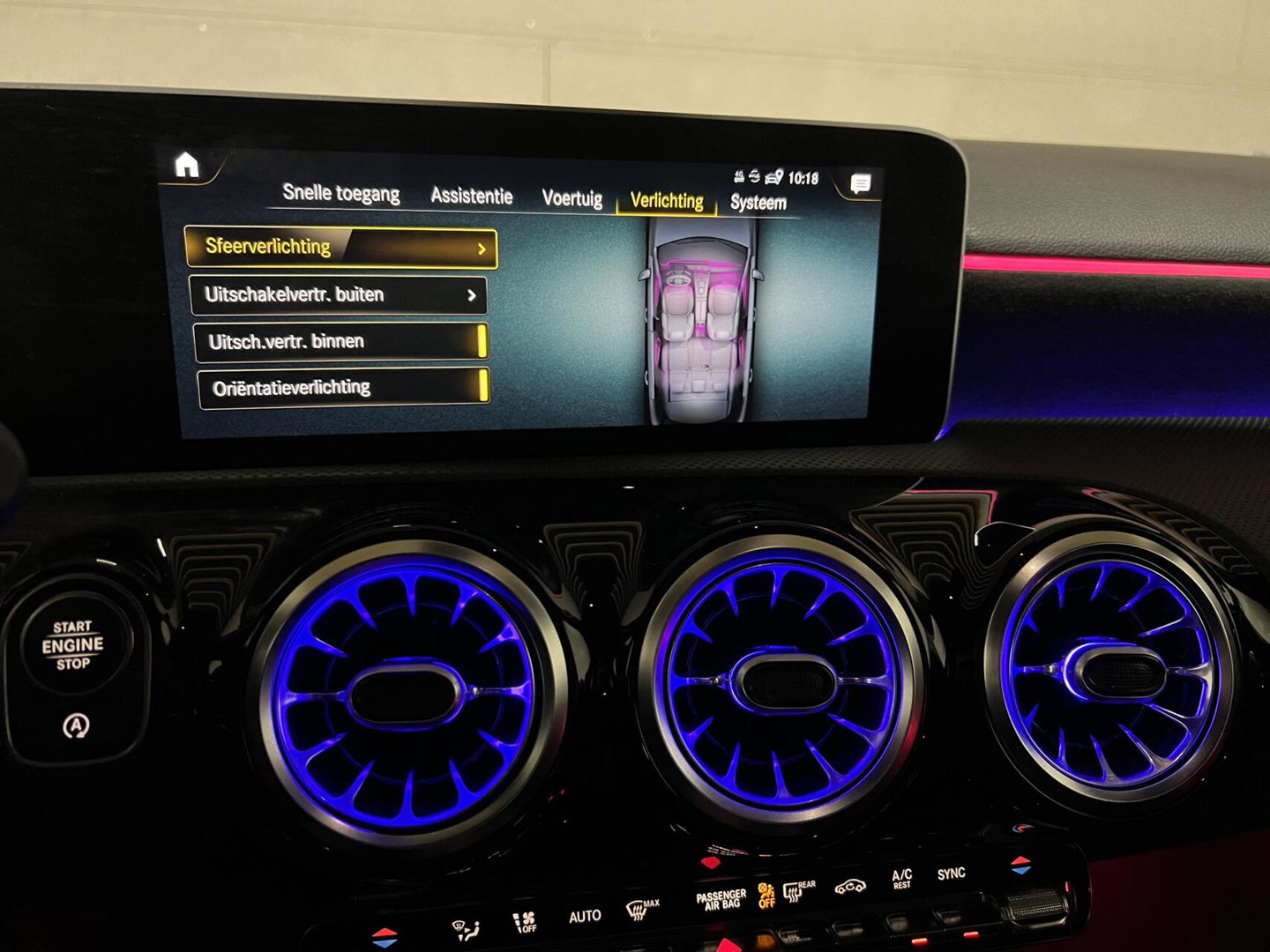 Mercedes-Benz A-Klasse 180 AMG Designo Matgrijs Sfeerverlichting Carplay