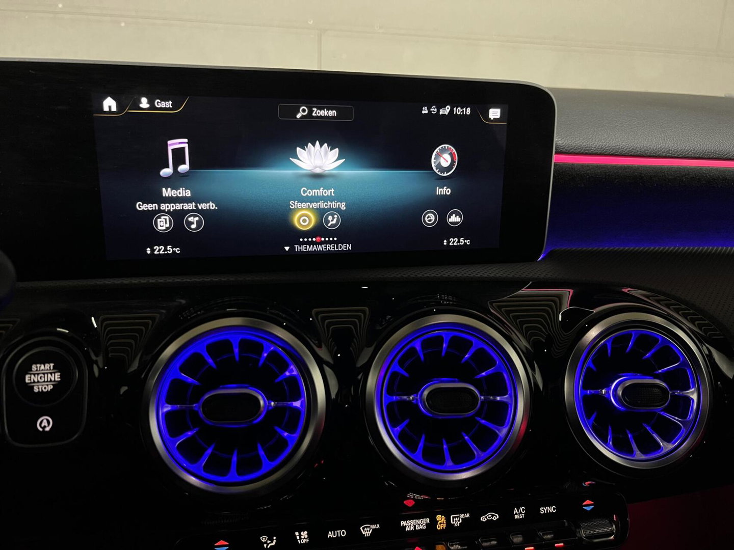 Mercedes-Benz A-Klasse 180 AMG Designo Matgrijs Sfeerverlichting Carplay