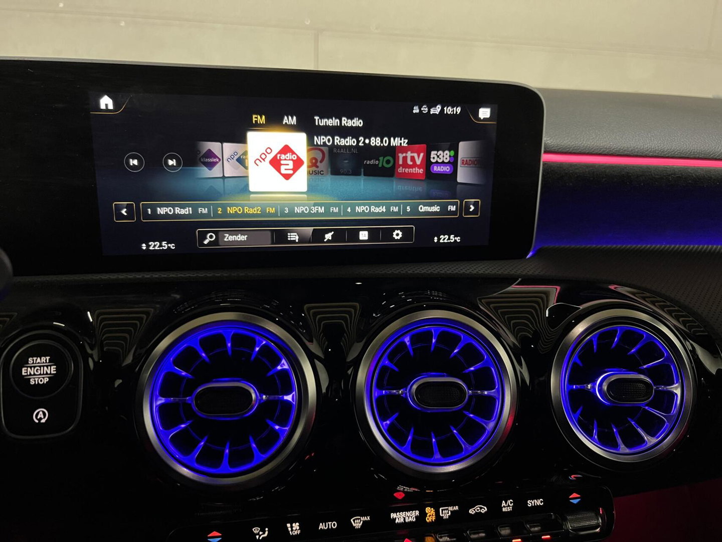 Mercedes-Benz A-Klasse 180 AMG Designo Matgrijs Sfeerverlichting Carplay