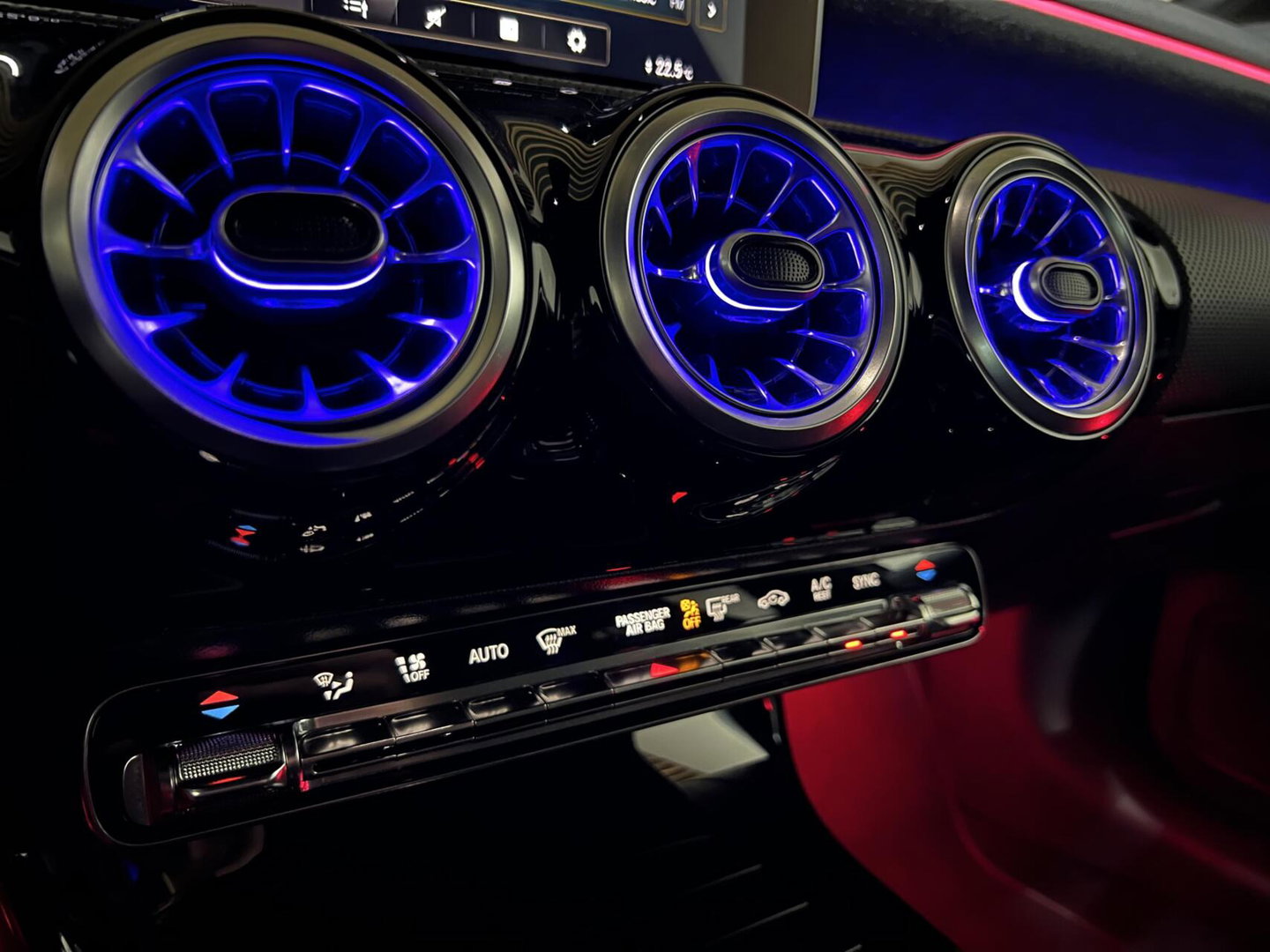 Mercedes-Benz A-Klasse 180 AMG Designo Matgrijs Sfeerverlichting Carplay