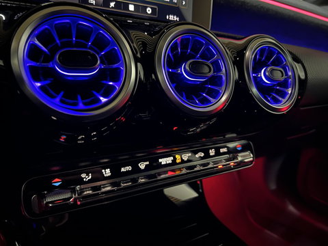 Mercedes-Benz A-Klasse 180 AMG Designo Matgrijs Sfeerverlichting Carplay
