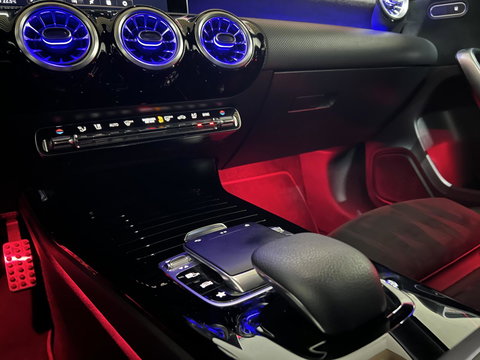 Mercedes-Benz A-Klasse 180 AMG Designo Matgrijs Sfeerverlichting Carplay