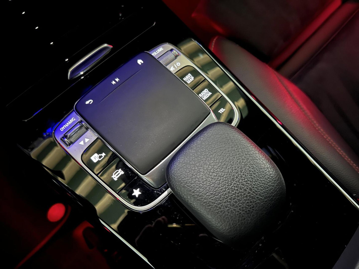 Mercedes-Benz A-Klasse 180 AMG Designo Matgrijs Sfeerverlichting Carplay