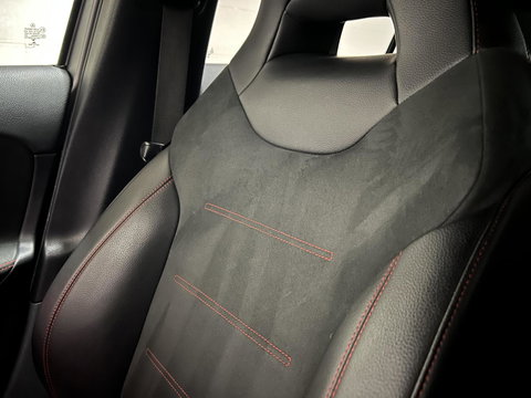 Mercedes-Benz A-Klasse 180 AMG Designo Matgrijs Sfeerverlichting Carplay