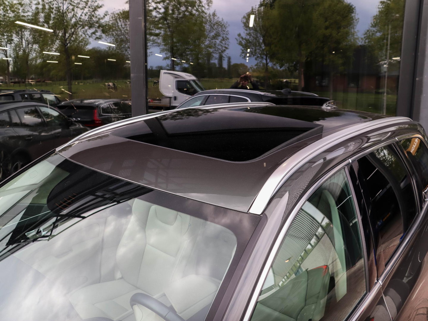 Volvo XC60 2.0 B5 Inscription 250pk Panodak Trekhaak