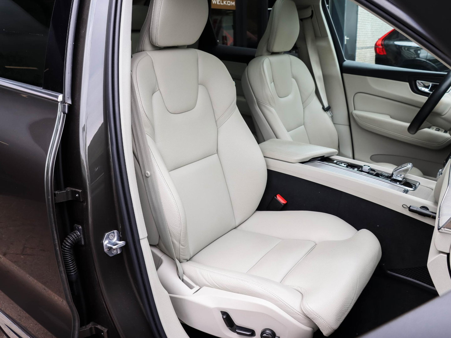 Volvo XC60 2.0 B5 Inscription 250pk Panodak Trekhaak