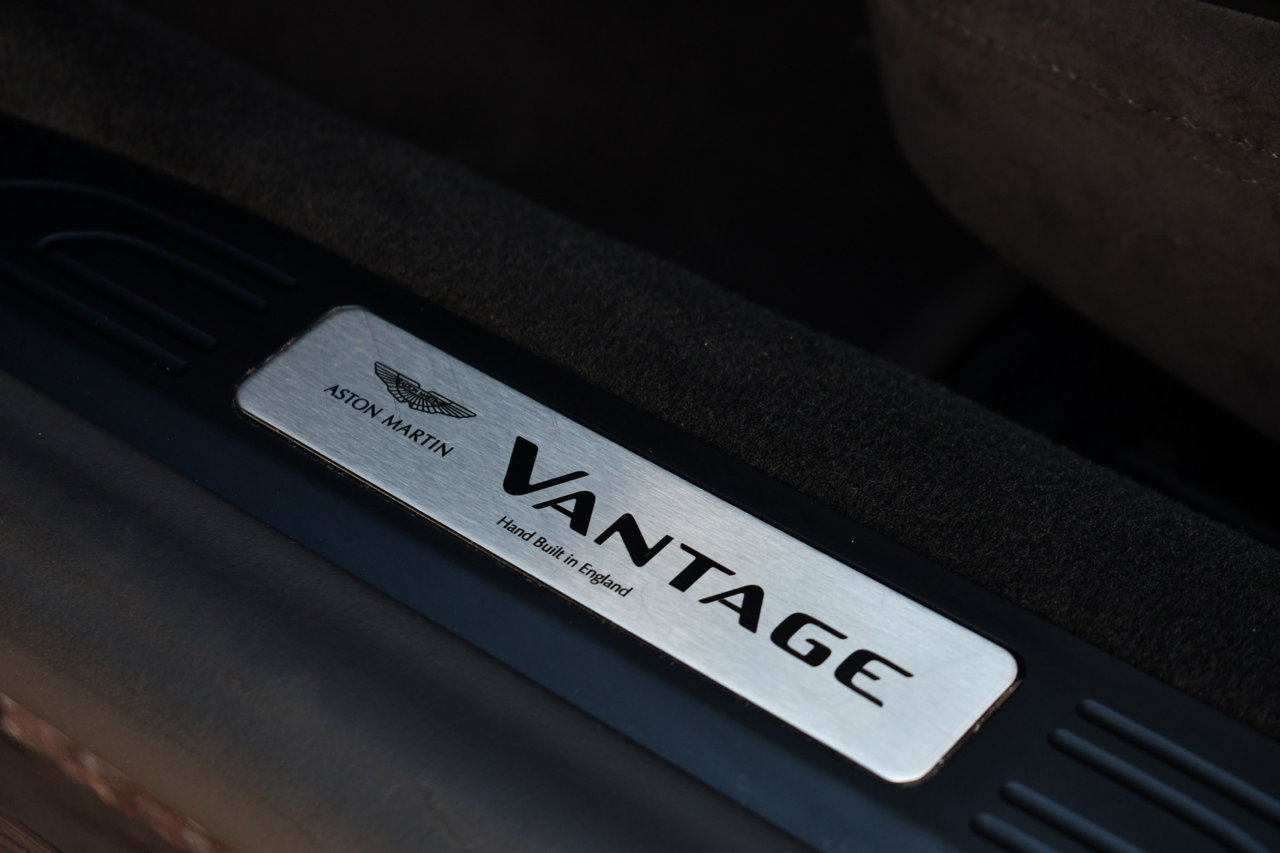 Aston Martin V8 Vantage