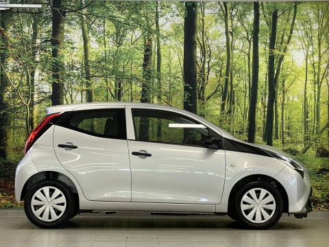 Toyota Aygo 1.0 VVT-i x-fun | Origineel Nederlands | Airconditioning | DAB | Cruise Control | Isofix |