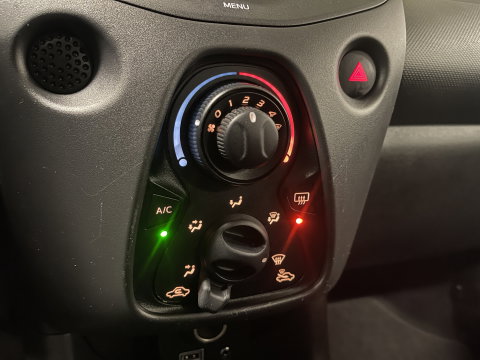 Toyota Aygo 1.0 VVT-i x-fun | Origineel Nederlands | Airconditioning | DAB | Cruise Control | Isofix |