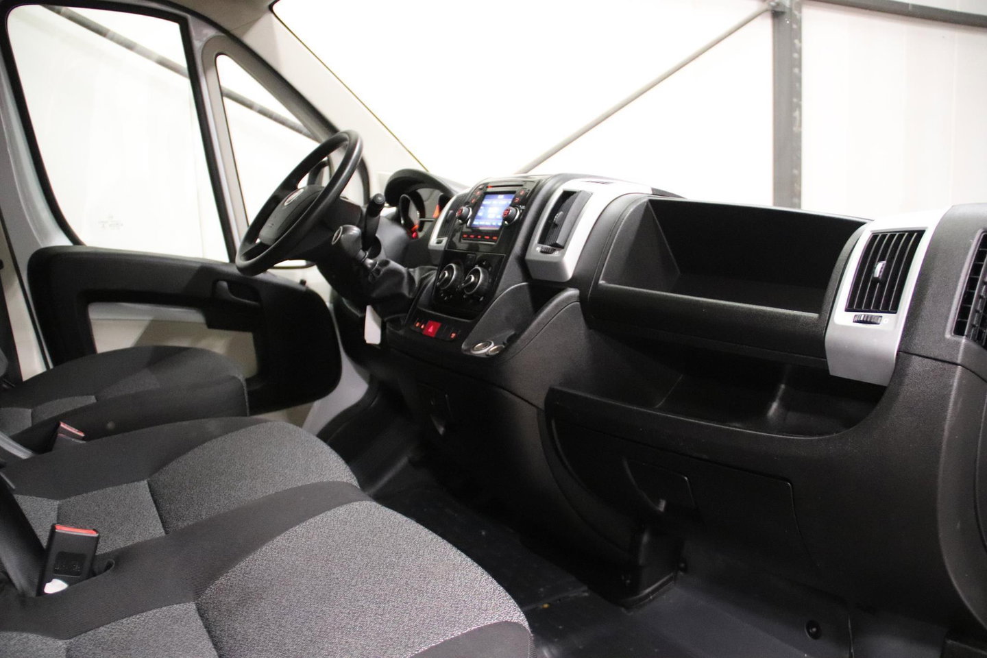 Fiat Ducato 2.3 BAKWAGEN MEUBELBAK 1000KG Laadvermogen