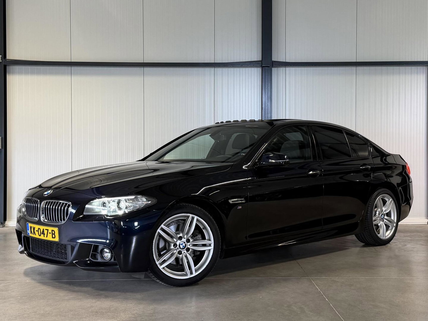BMW 5 Serie 520i M-Sport High Executive Pano Memory NL-AUTO