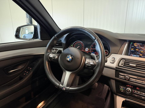 BMW 5 Serie 520i M-Sport High Executive Pano Memory NL-AUTO