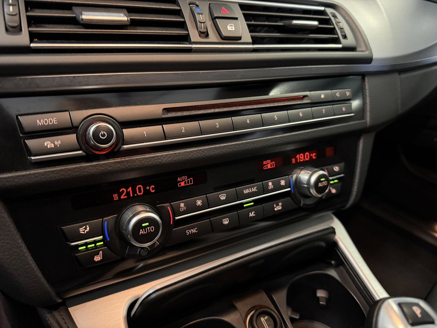BMW 5 Serie 520i M-Sport High Executive Pano Memory NL-AUTO