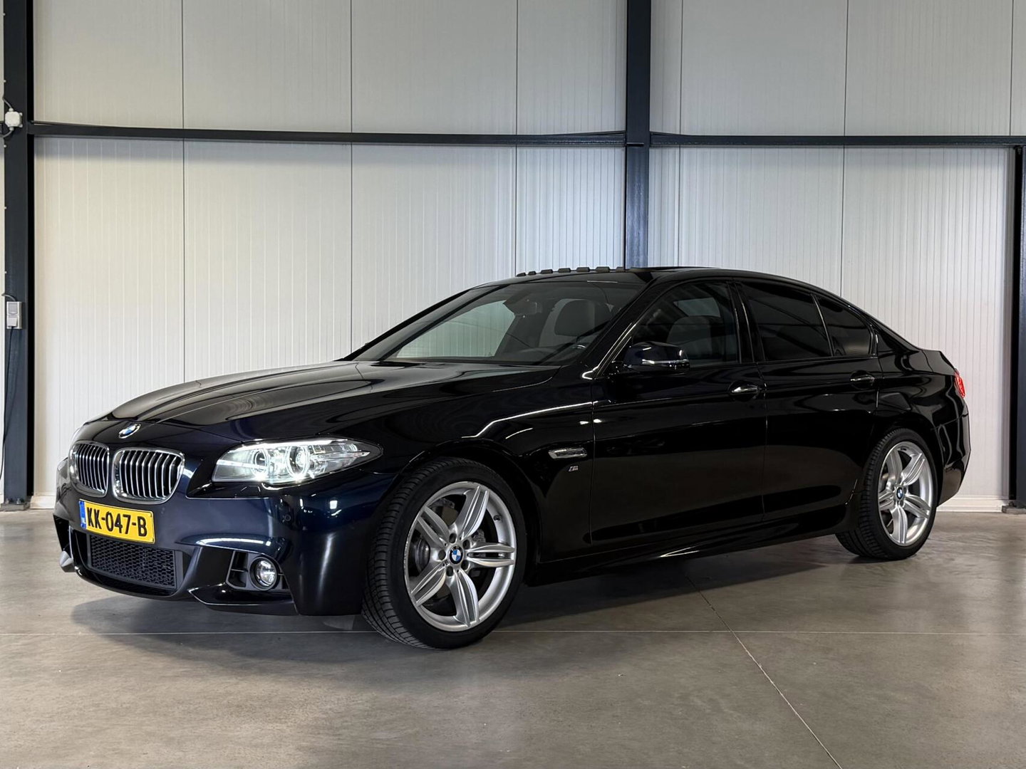 BMW 5 Serie 520i M-Sport High Executive Pano Memory NL-AUTO