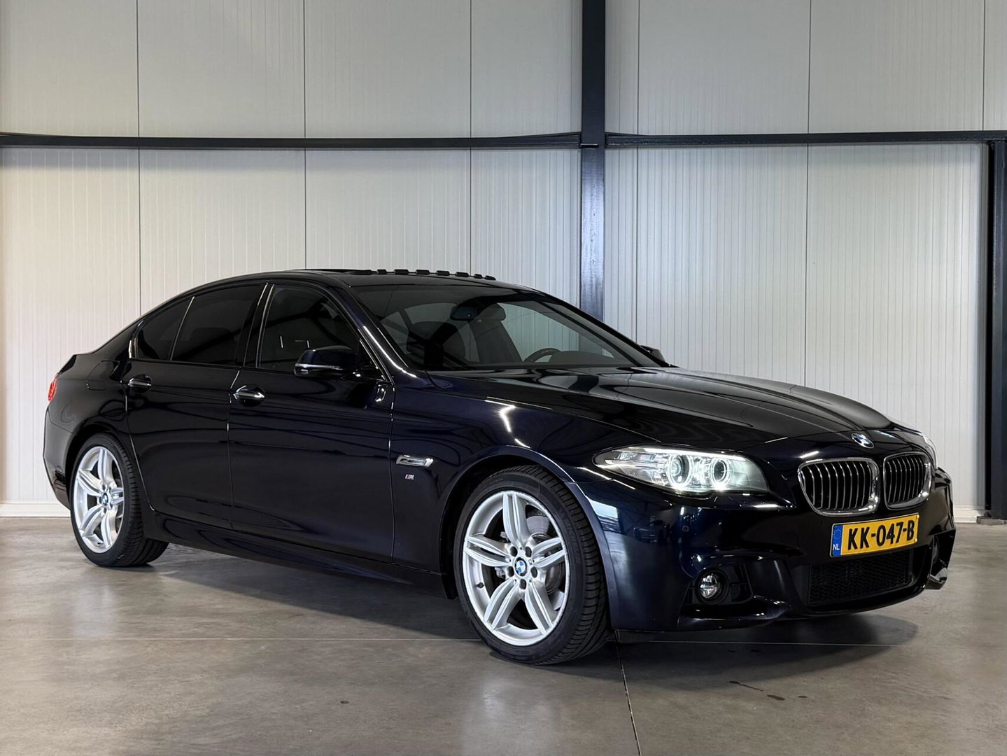 BMW 5 Serie 520i M-Sport High Executive Pano Memory NL-AUTO