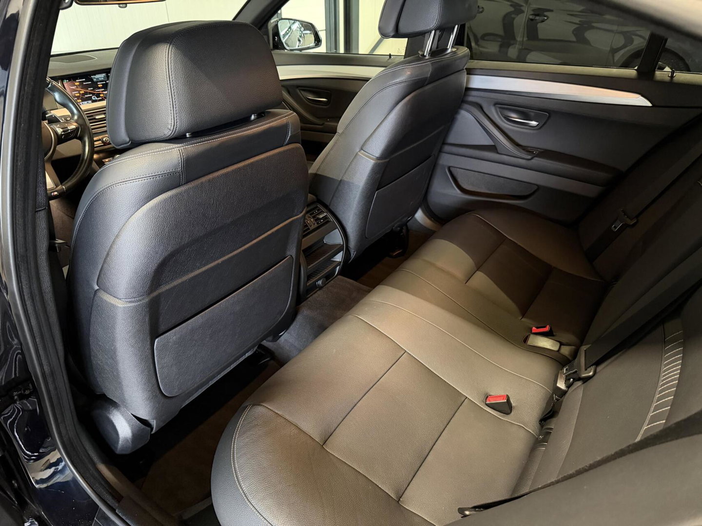 BMW 5 Serie 520i M-Sport High Executive Pano Memory NL-AUTO