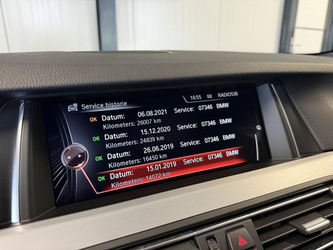 BMW 5 Serie 520i M-Sport High Executive Pano Memory NL-AUTO