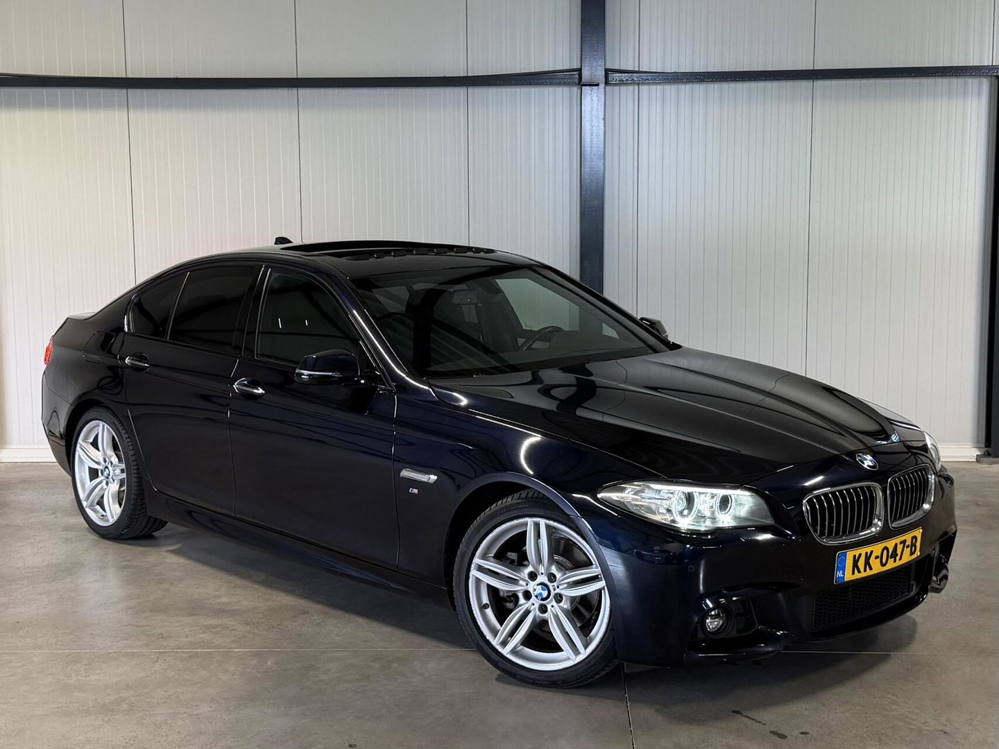 BMW 5 Serie 520i M-Sport High Executive Pano Memory NL-AUTO