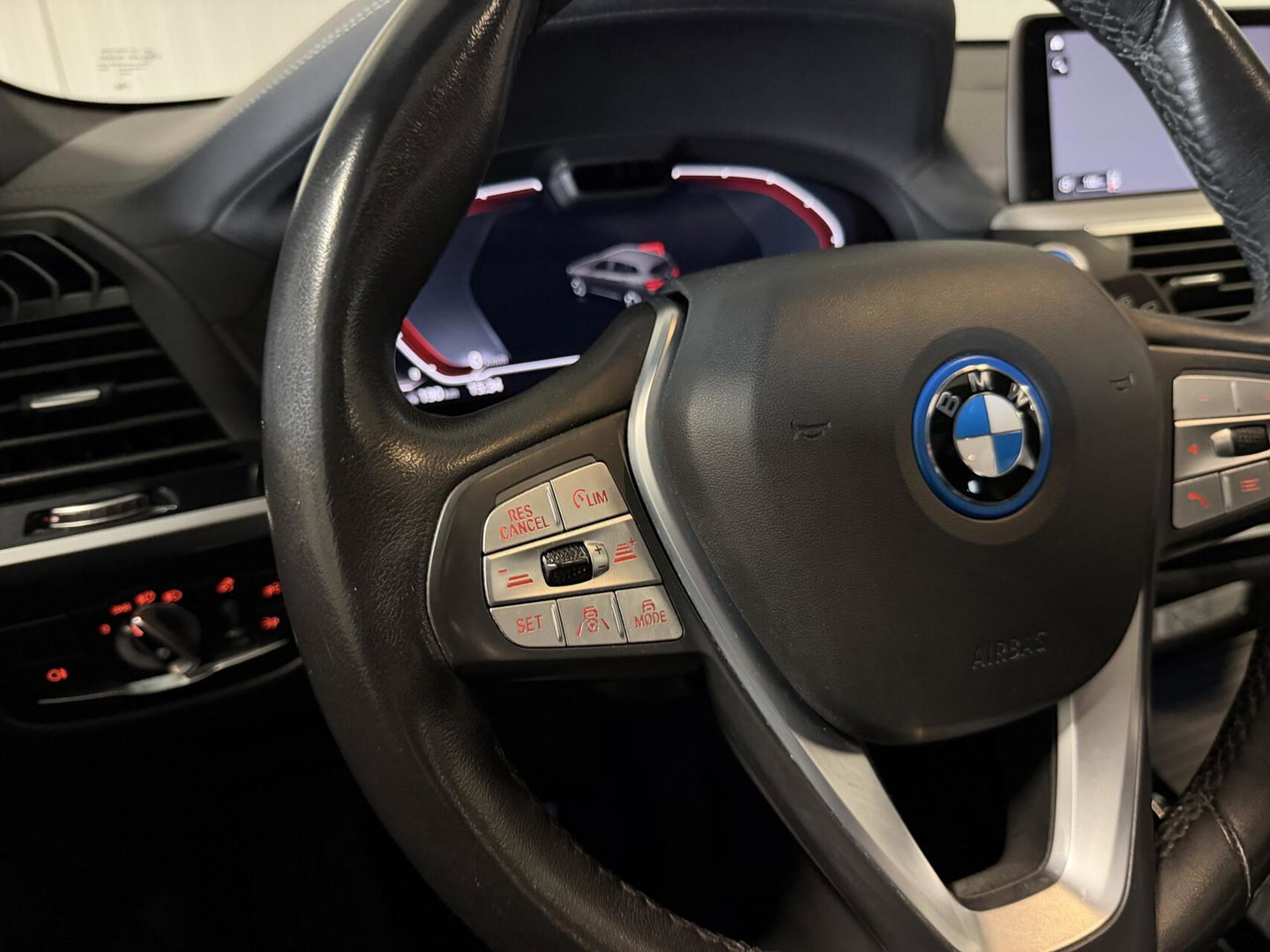 BMW iX3 Executive 80 kWh Pano Trekhaak Leer Memory Camera