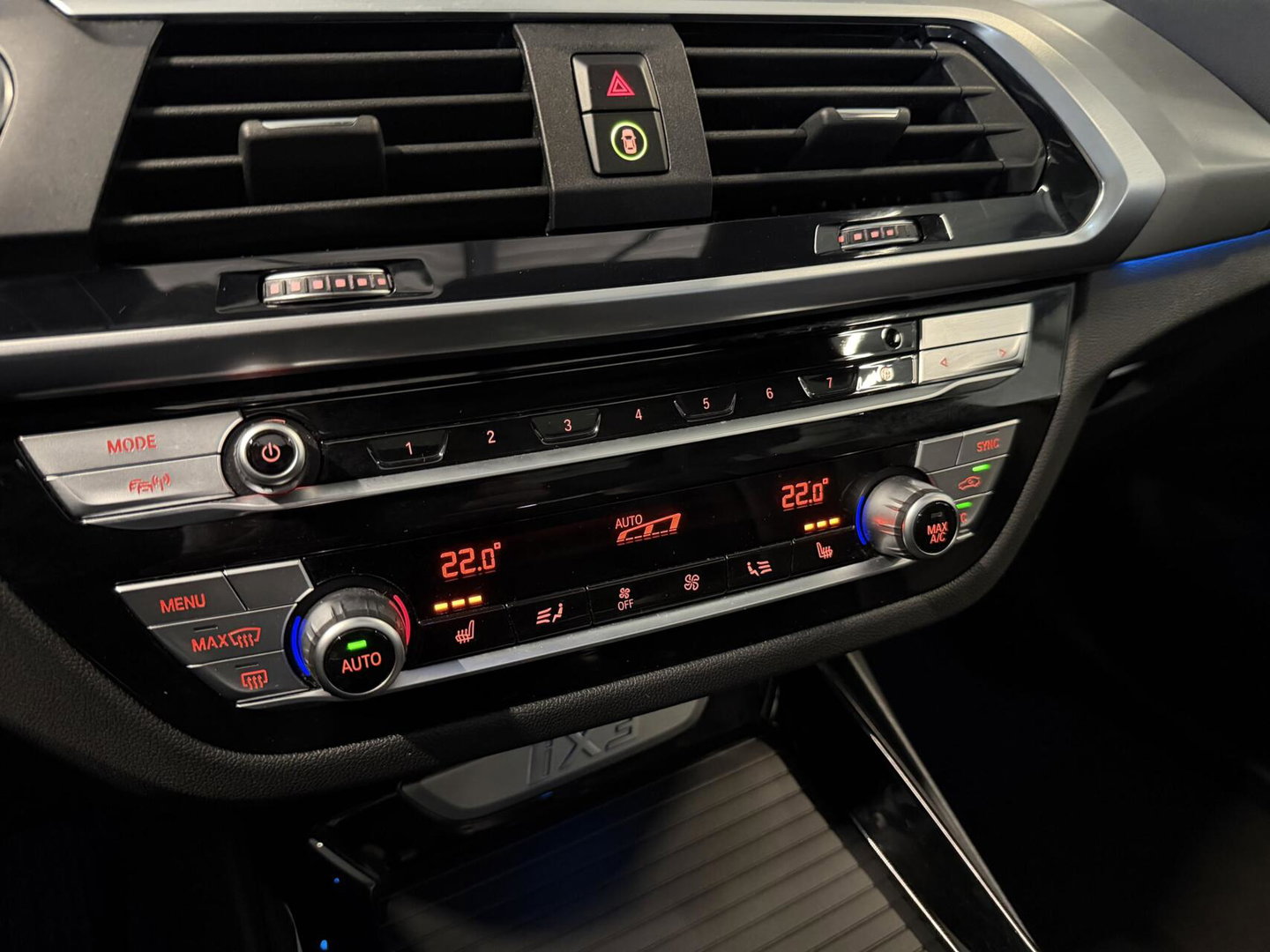 BMW iX3 Executive 80 kWh Pano Trekhaak Leer Memory Camera