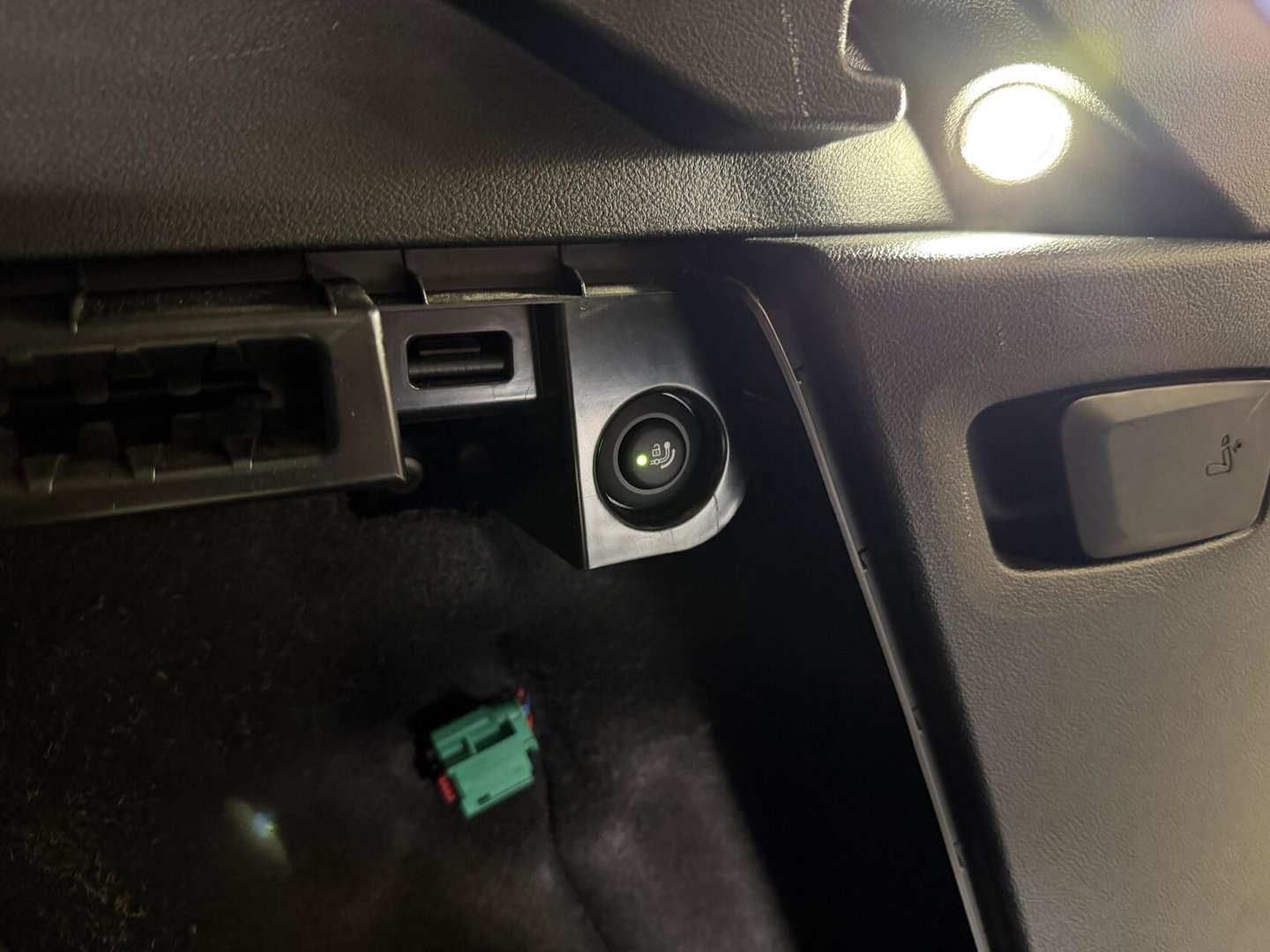 BMW iX3 Executive 80 kWh Pano Trekhaak Leer Memory Camera