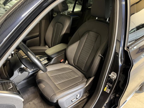 BMW iX3 Executive 80 kWh Pano Trekhaak Leer Memory Camera