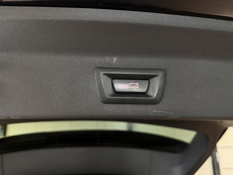 BMW iX3 Executive 80 kWh Pano Trekhaak Leer Memory Camera