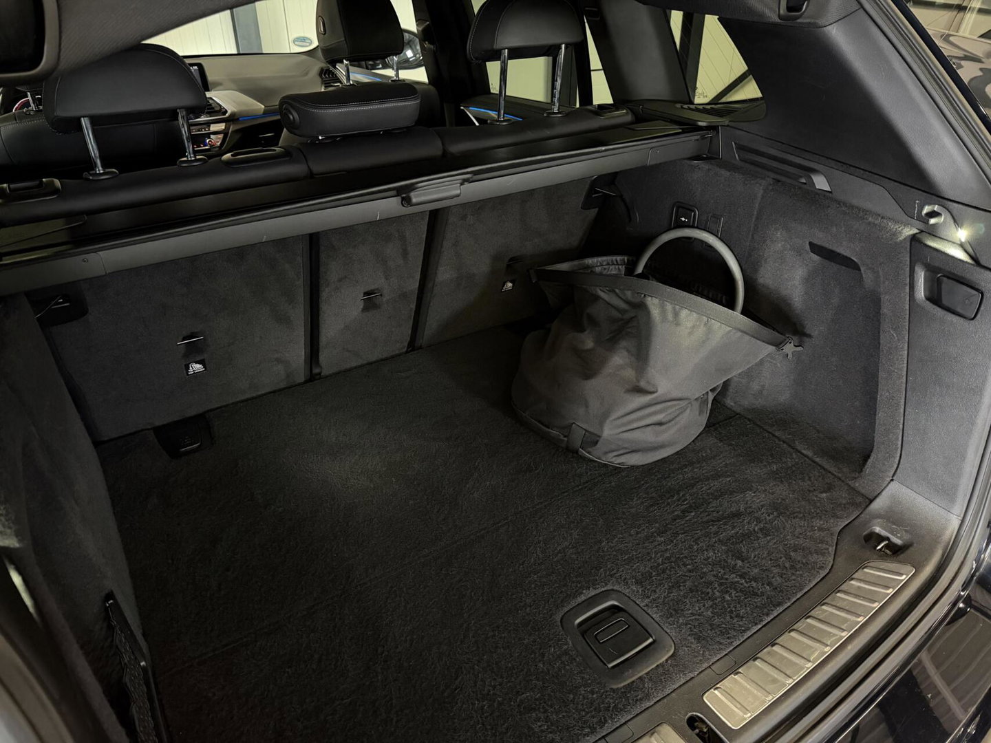 BMW iX3 Executive 80 kWh Pano Trekhaak Leer Memory Camera
