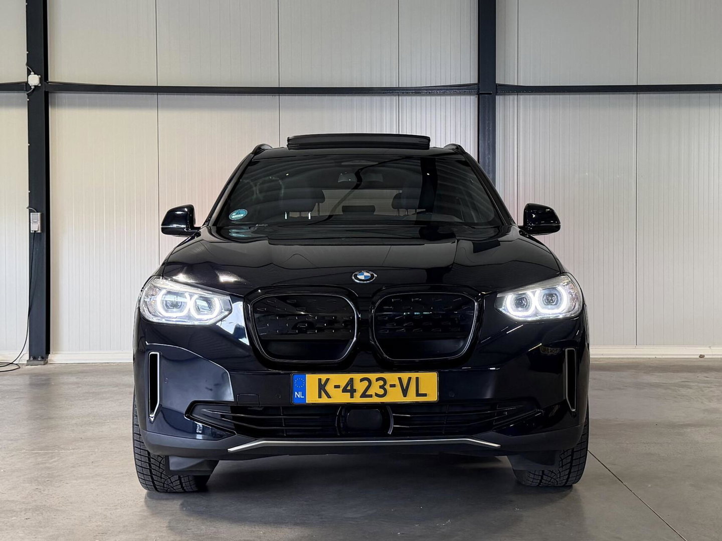 BMW iX3 Executive 80 kWh Pano Trekhaak Leer Memory Camera