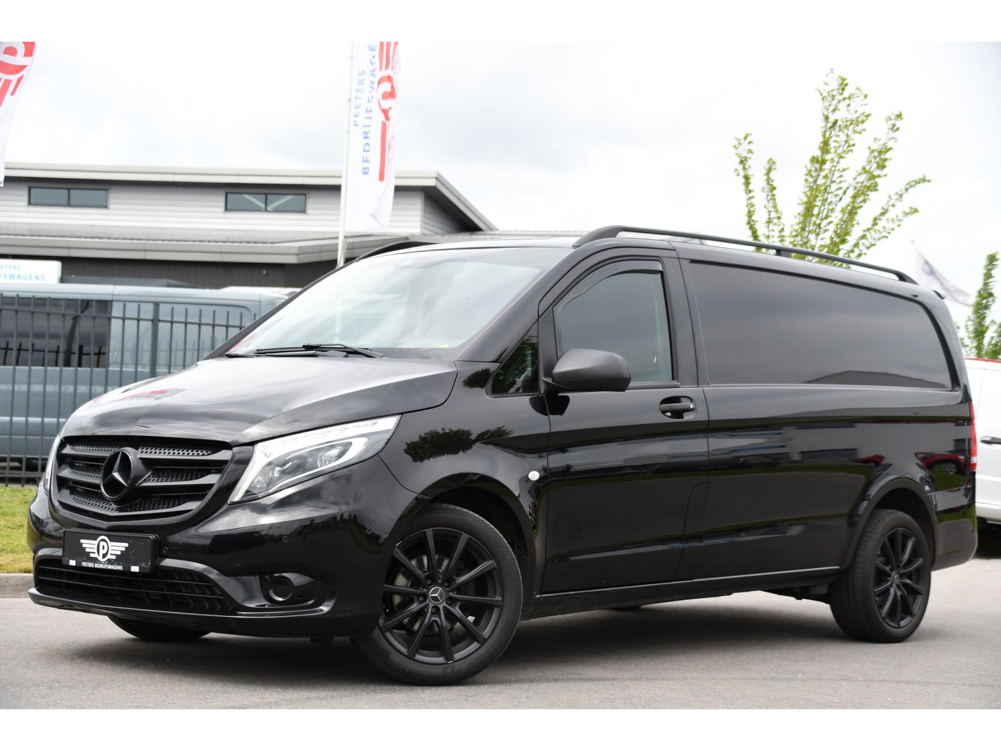 Mercedes-Benz Vito 116 CDI L2 Black Edition Camera, Cruise, Carplay, LED, Automaat, 164pk, Stoelverwarming, Standakchel, Sensoren, Uniek!