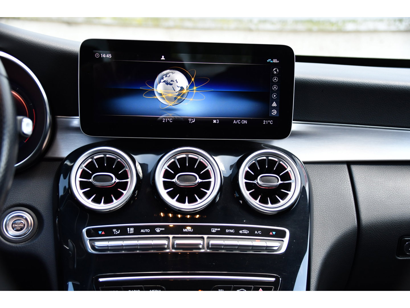 Mercedes-Benz C-Klasse 200 Premium Plus AMG Virtual, Cruise, Carplay, Stoelverwarming, Sfeer, Camera, 184pk, LED, Leder, Uniek!