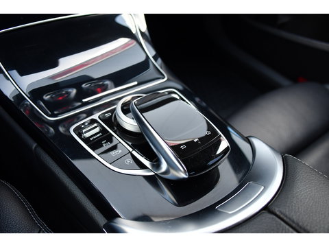 Mercedes-Benz C-Klasse 200 Premium Plus AMG Virtual, Cruise, Carplay, Stoelverwarming, Sfeer, Camera, 184pk, LED, Leder, Uniek!