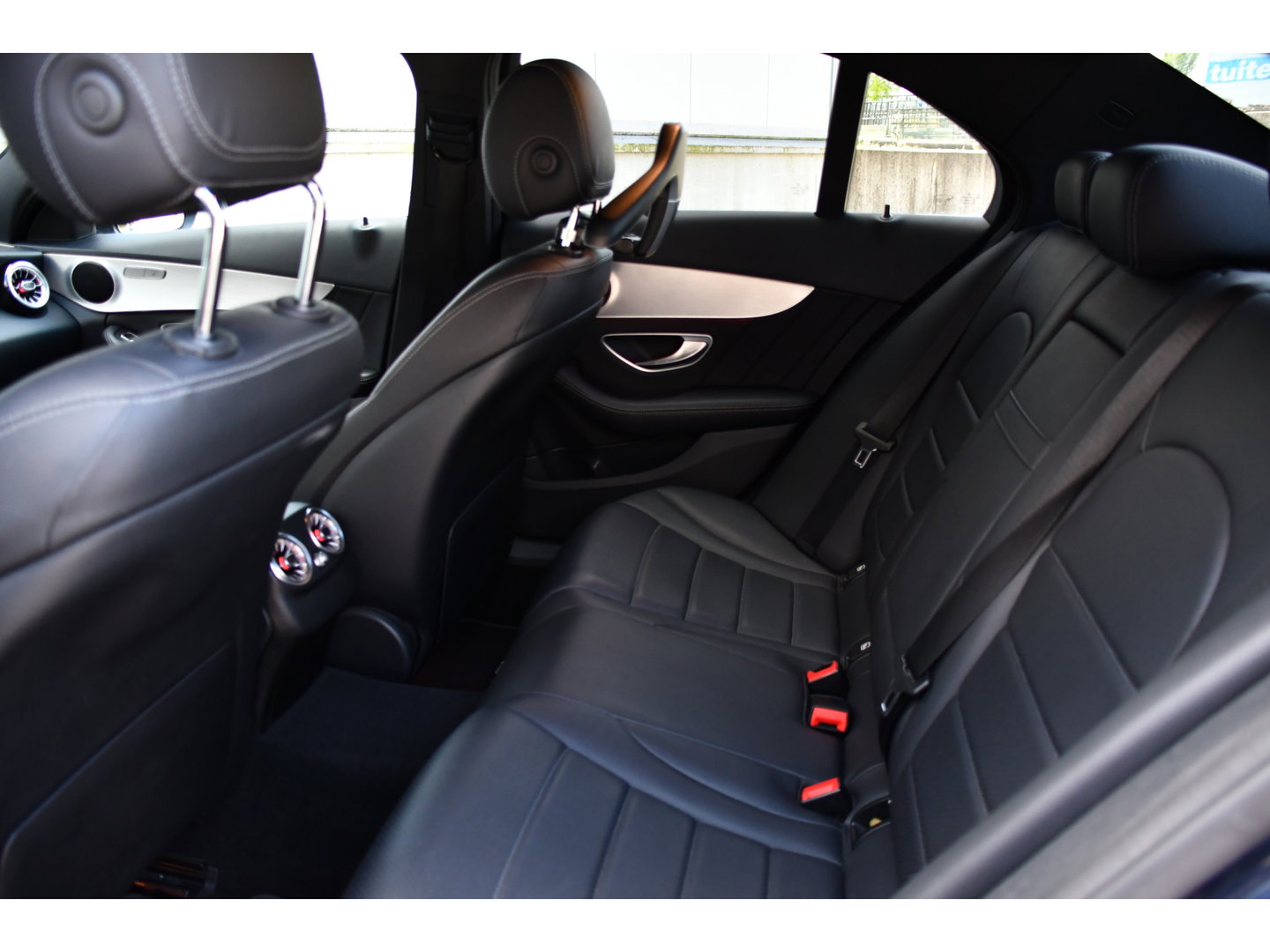 Mercedes-Benz C-Klasse 200 Premium Plus AMG Virtual, Cruise, Carplay, Stoelverwarming, Sfeer, Camera, 184pk, LED, Leder, Uniek!