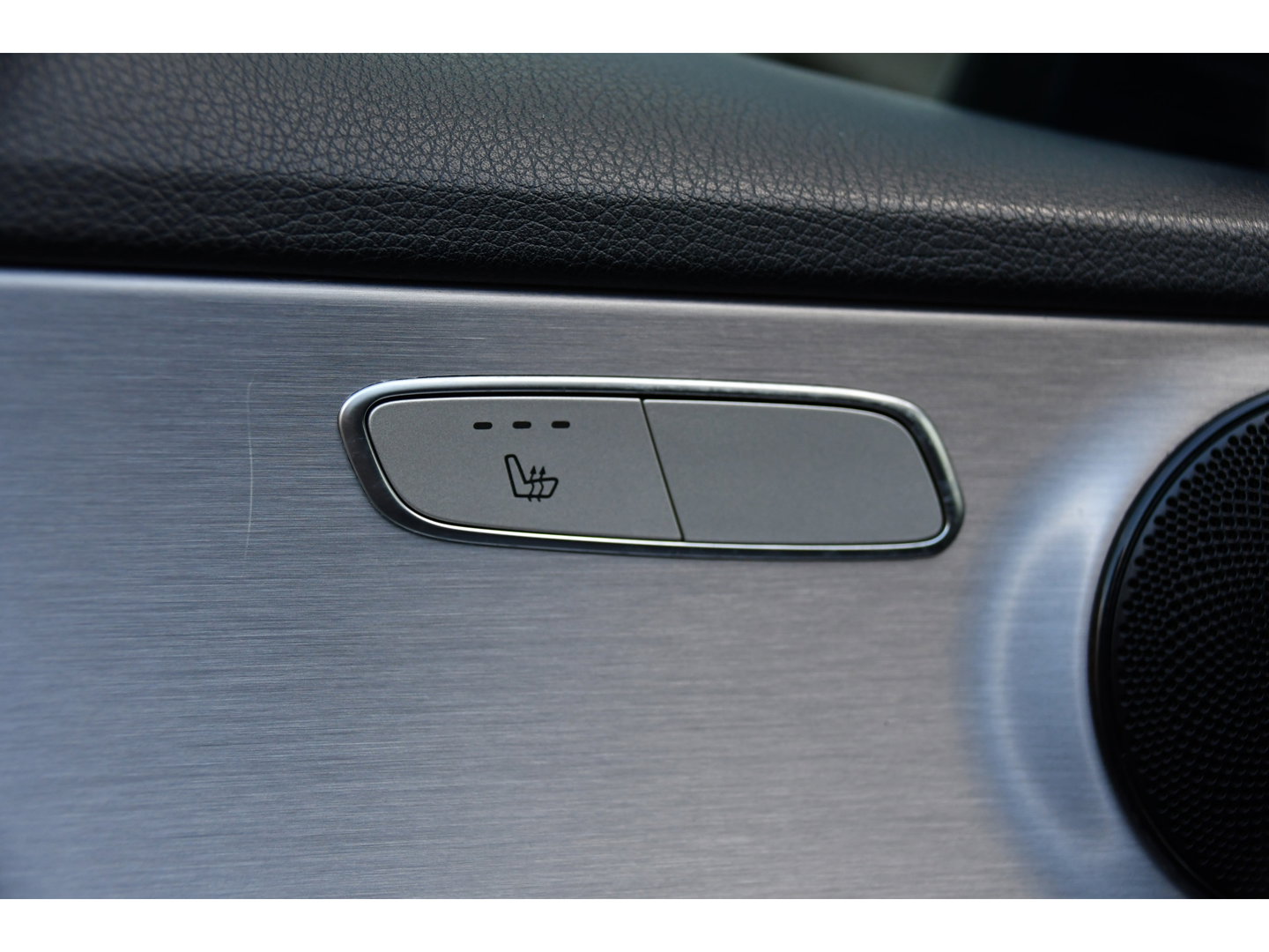 Mercedes-Benz C-Klasse 200 Premium Plus AMG Virtual, Cruise, Carplay, Stoelverwarming, Sfeer, Camera, 184pk, LED, Leder, Uniek!