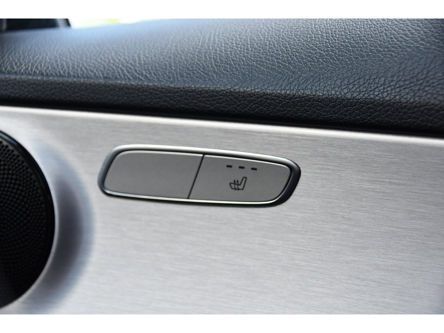 Mercedes-Benz C-Klasse 200 Premium Plus AMG Virtual, Cruise, Carplay, Stoelverwarming, Sfeer, Camera, 184pk, LED, Leder, Uniek!
