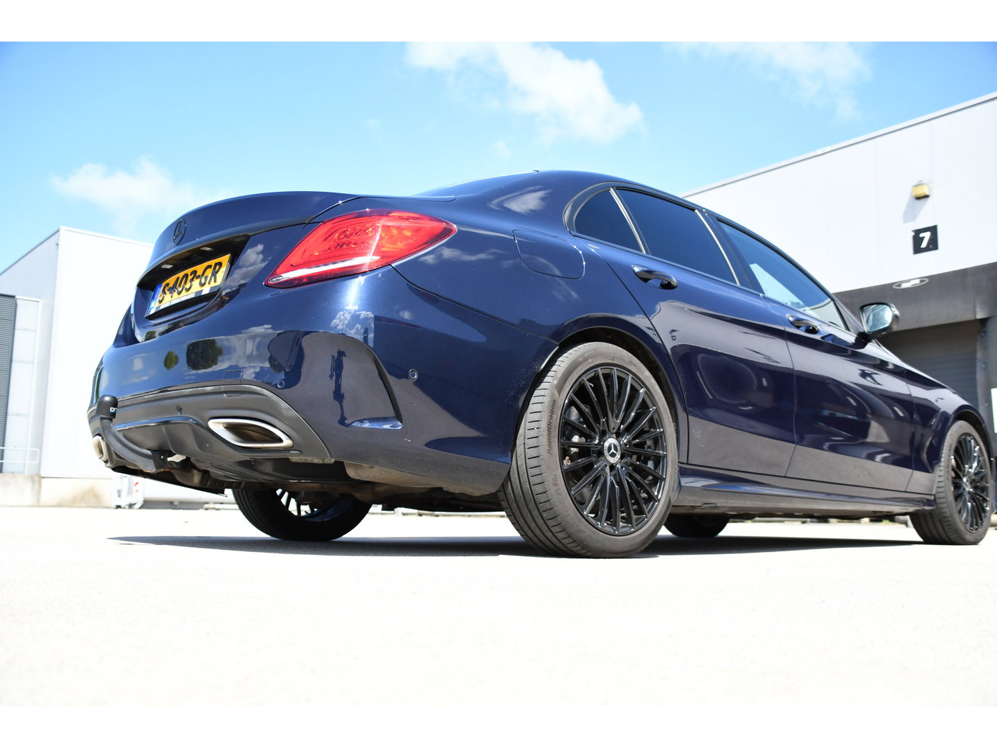 Mercedes-Benz C-Klasse 200 Premium Plus AMG Virtual, Cruise, Carplay, Stoelverwarming, Sfeer, Camera, 184pk, LED, Leder, Uniek!
