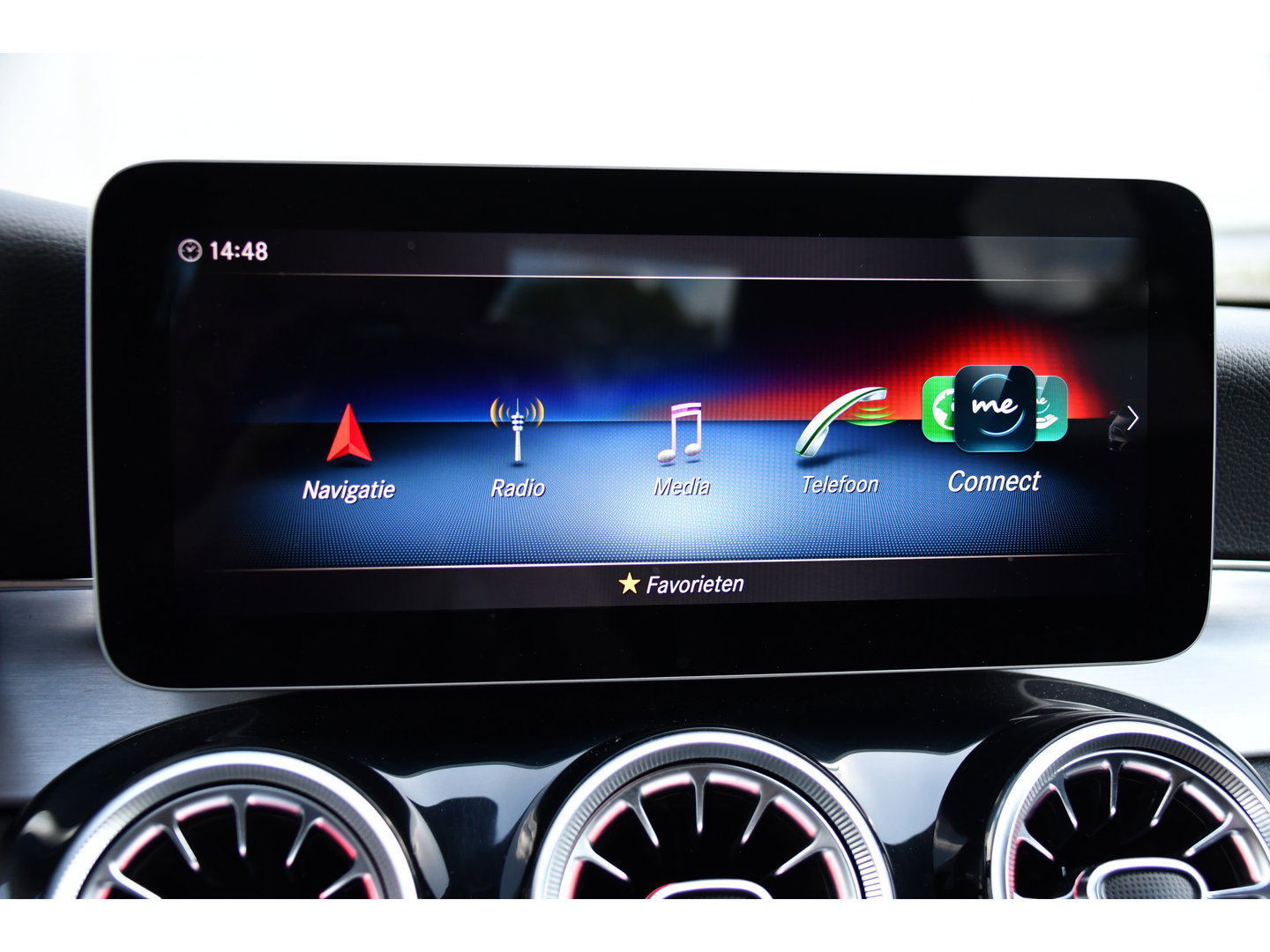 Mercedes-Benz C-Klasse 200 Premium Plus AMG Virtual, Cruise, Carplay, Stoelverwarming, Sfeer, Camera, 184pk, LED, Leder, Uniek!