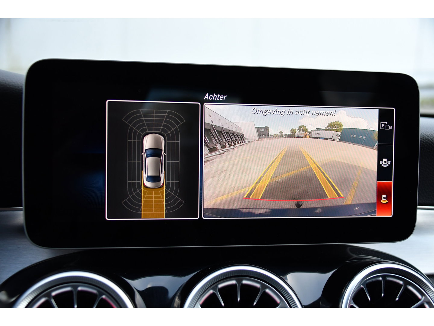 Mercedes-Benz C-Klasse 200 Premium Plus AMG Virtual, Cruise, Carplay, Stoelverwarming, Sfeer, Camera, 184pk, LED, Leder, Uniek!