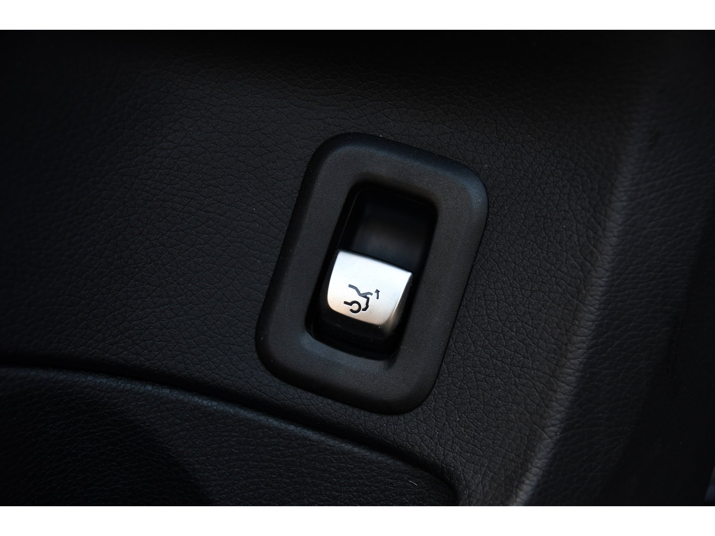 Mercedes-Benz C-Klasse 200 Premium Plus AMG Virtual, Cruise, Carplay, Stoelverwarming, Sfeer, Camera, 184pk, LED, Leder, Uniek!